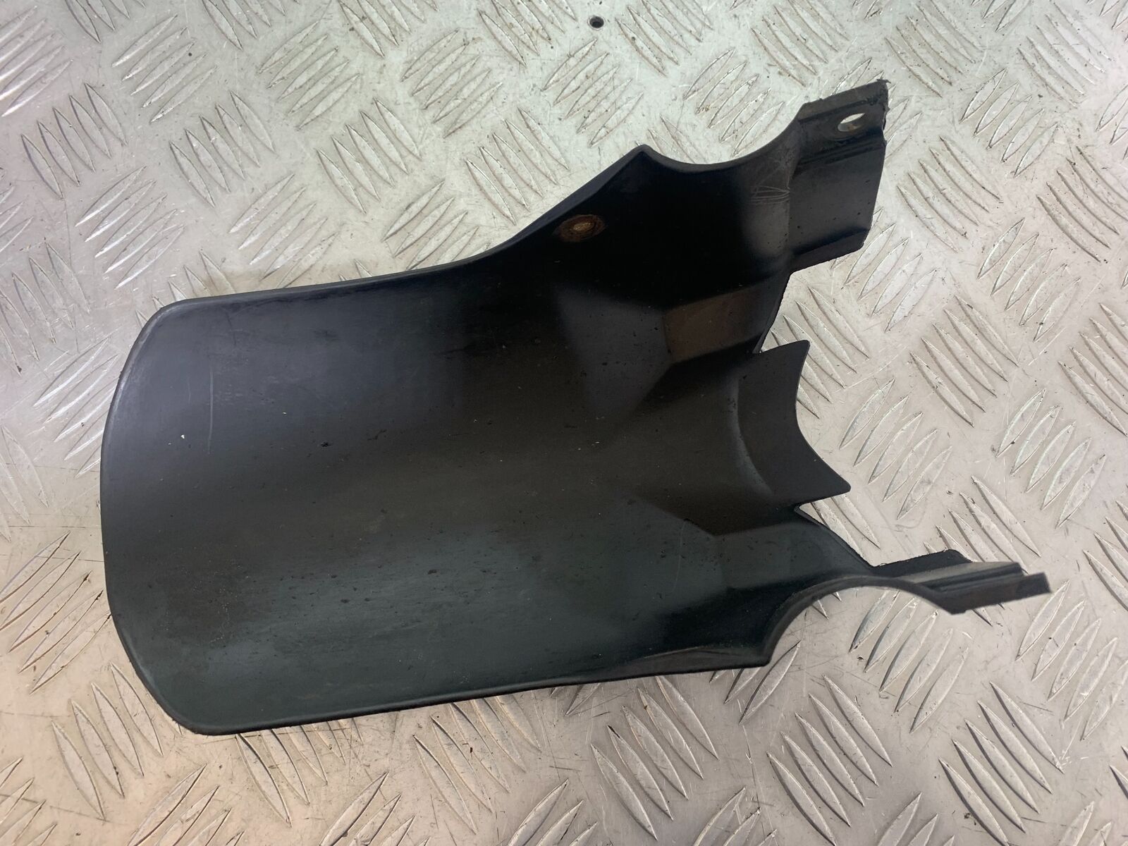 YAMAHA YZF600 YZF 600 THUNDERCAT FRONT MUDGUARD (REAR PART)  1996-2003 (CMB1134)
