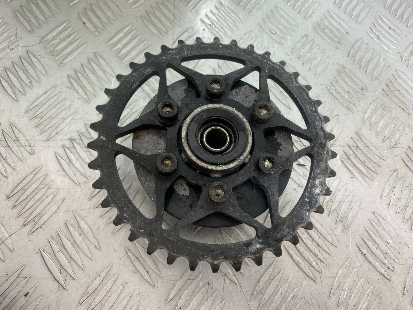 ROYAL ENFIELD HIMALAYAN 411 SPROCKET CARRIER  YEAR 2018-2023 (CMB1279)