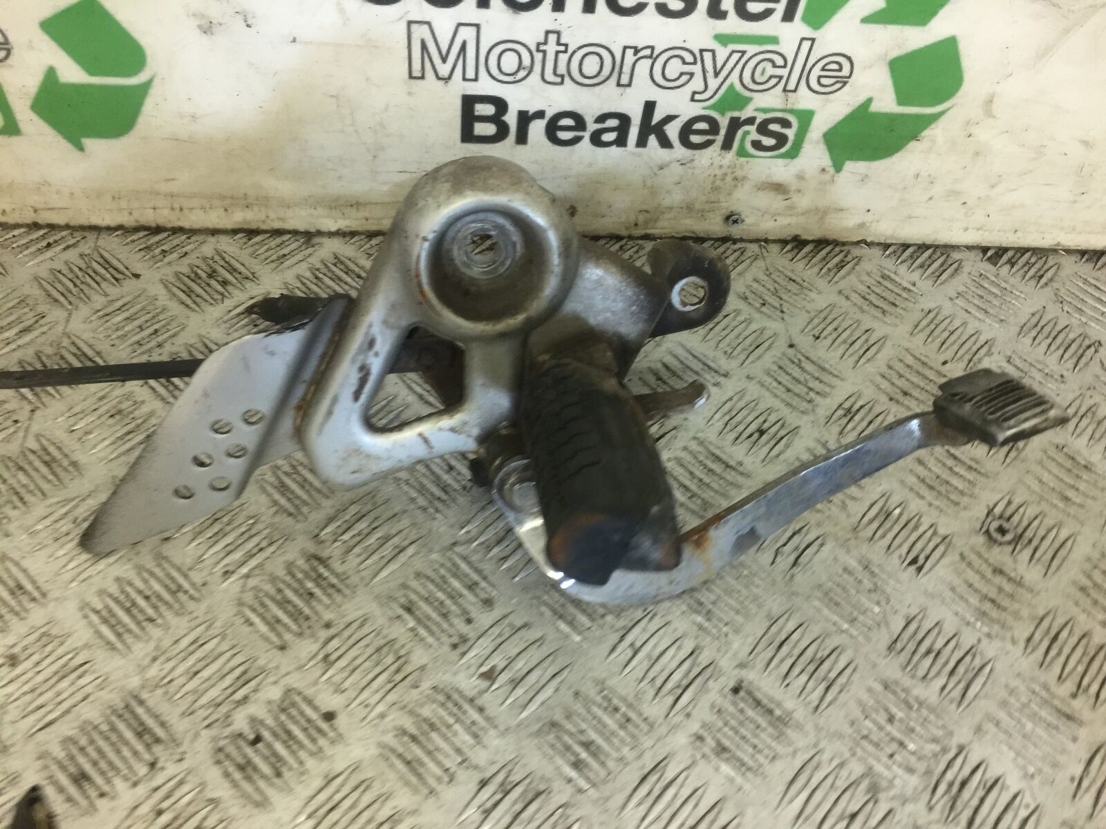 HONDA CBF125 CBF 125 FRONT RIGHT HANGER  YEAR 2012 (STOCK 703)