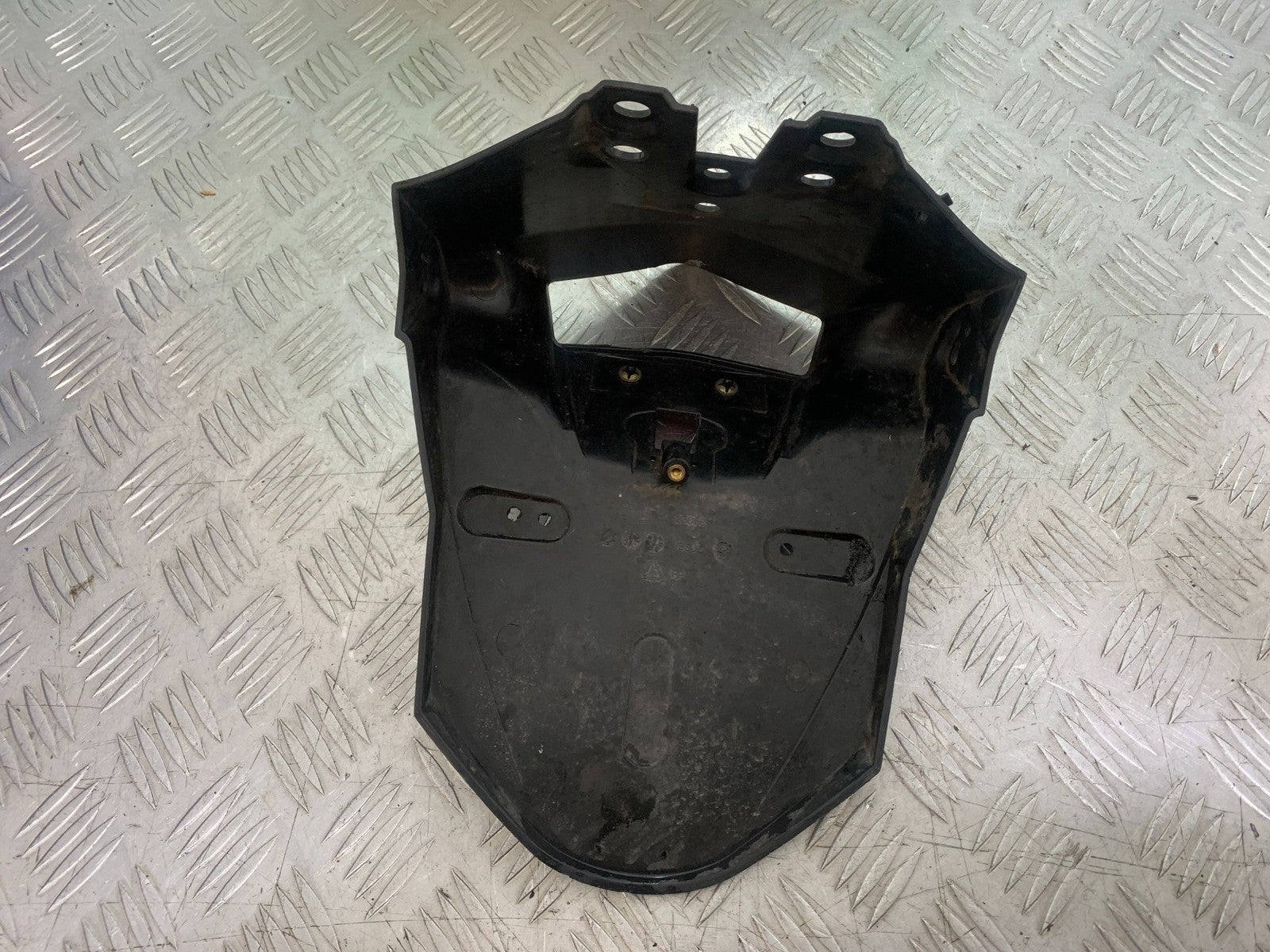 TRIUMPH 1050 SPRINT ST REAR MUDGUARD  YEAR 2004-2007 (CMB1197)