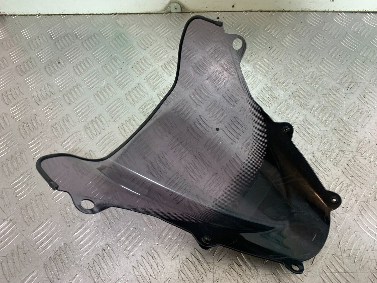 SUZUKI SV1000 SV 1000 SCREEN  YEAR 2003-2007 (CMB1293)