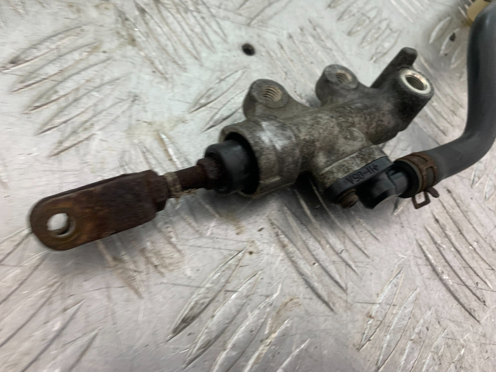 SUZUKI GSF600 GSF 600 BANDIT REAR MASTER CYLINDER   2000-2004 (CMB1269)