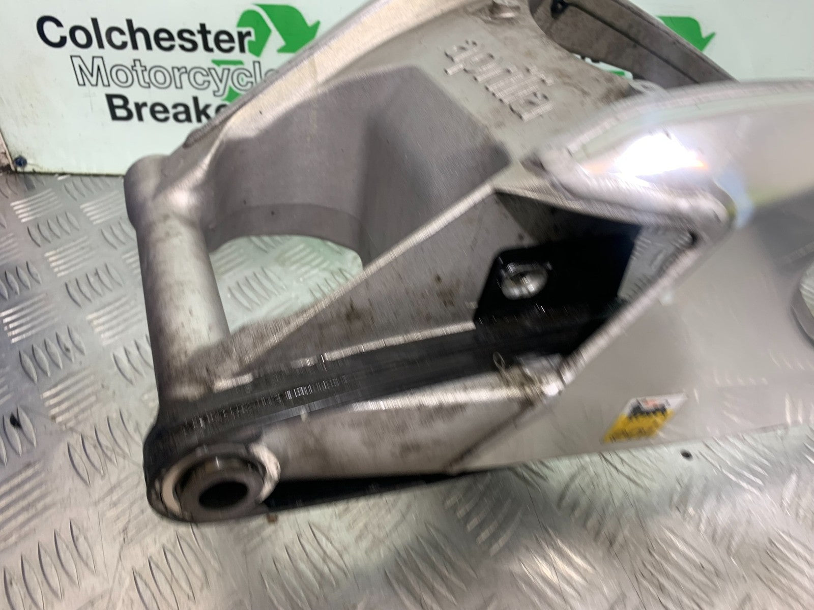 APRILIA TUONO 1000 V4 SWINGARM YEAR 2013-2014  (CMB1239)