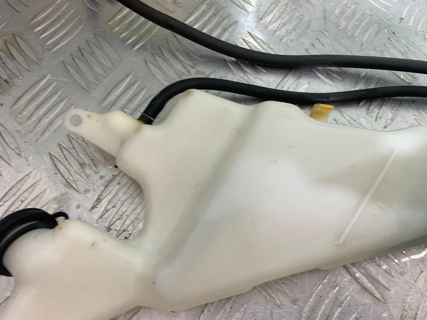 HONDA CBR1000 rr FIREBLADE COOLANT BOTTLE   YEAR 2006 (CMB1220)