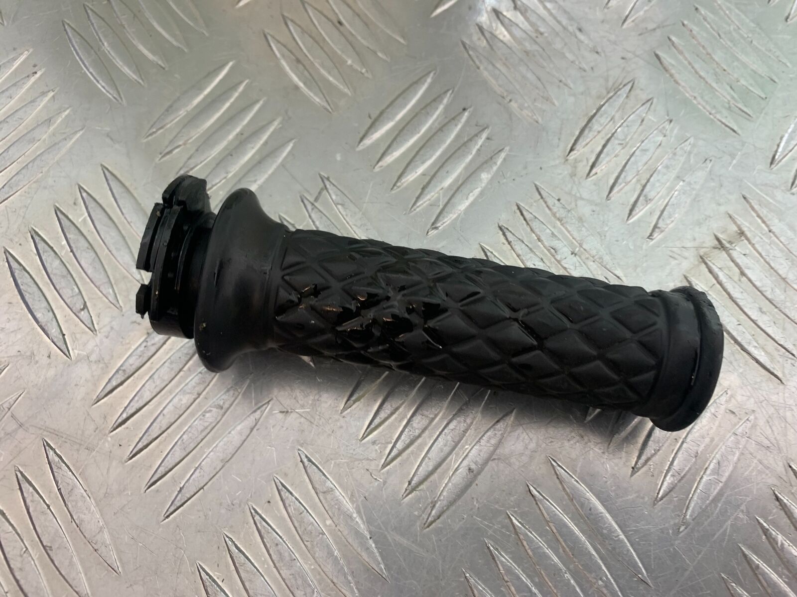 MUTT GT-SS 125 THROTTLE TWIST GRIP YEAR 2020- 2024 (CMB1085)