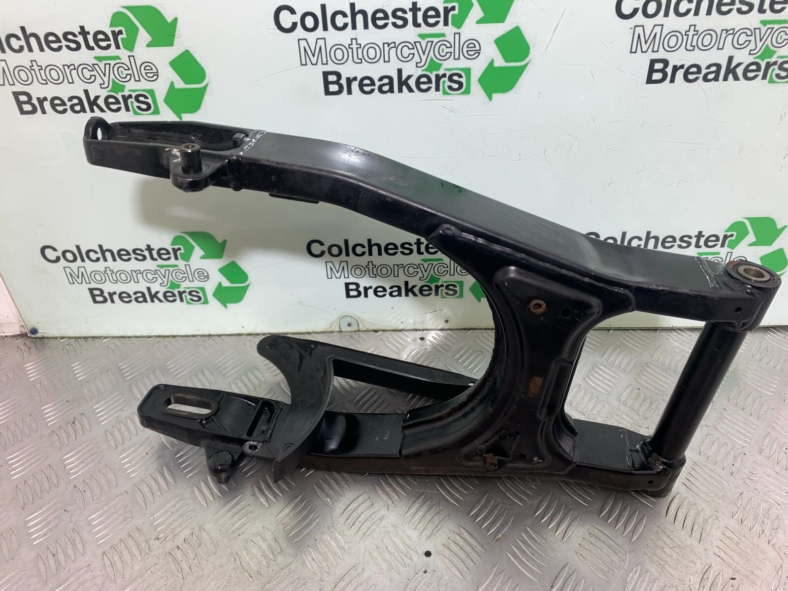TRIUMPH THUNDERBIRD 1600 SWINGARM   YEAR 2011 (CMB1107)