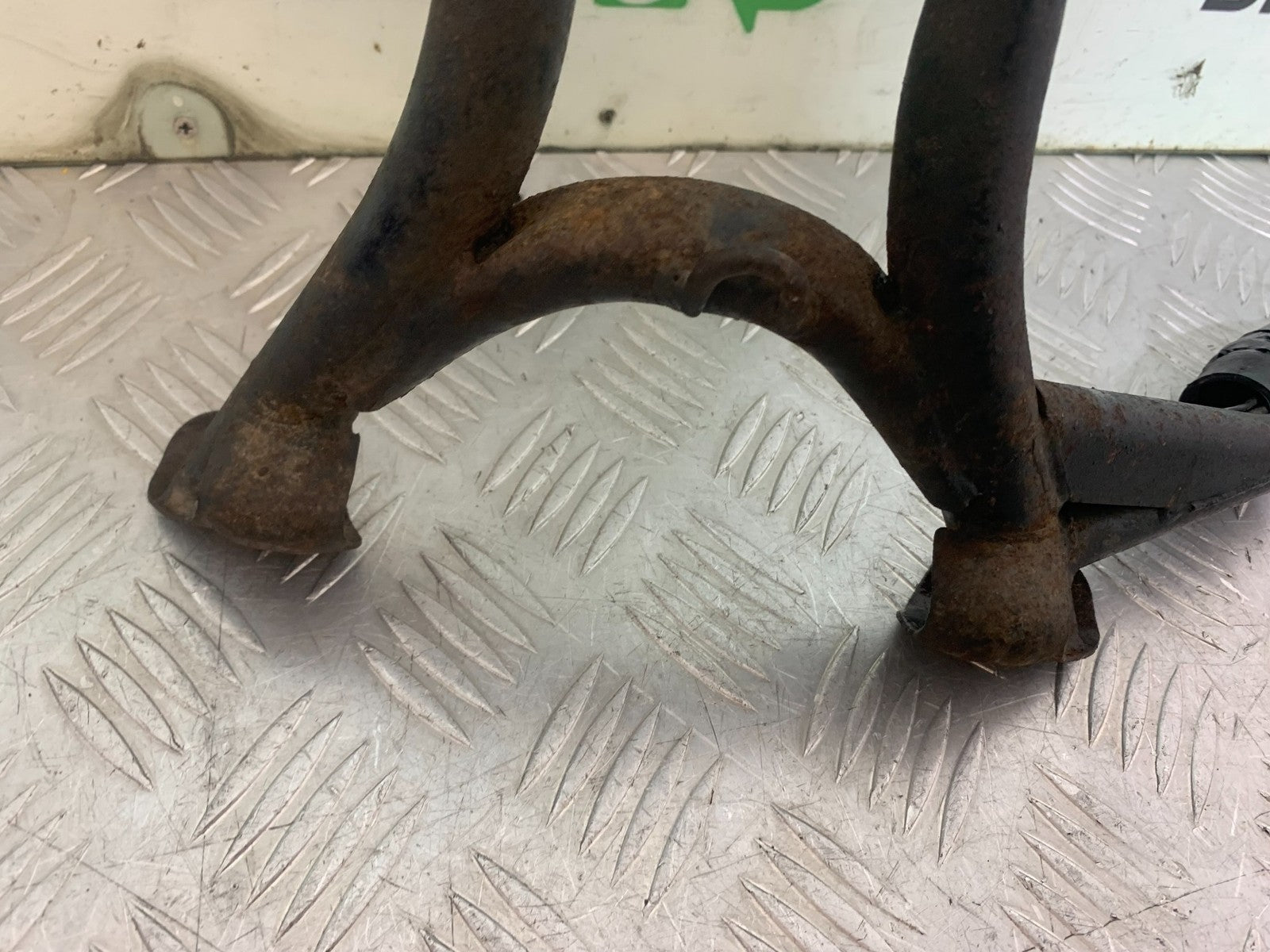 YAMAHA XJ900 XJ 900 DIVERSION CENTER STAND   YEAR 1994-2002 (CMB1292)