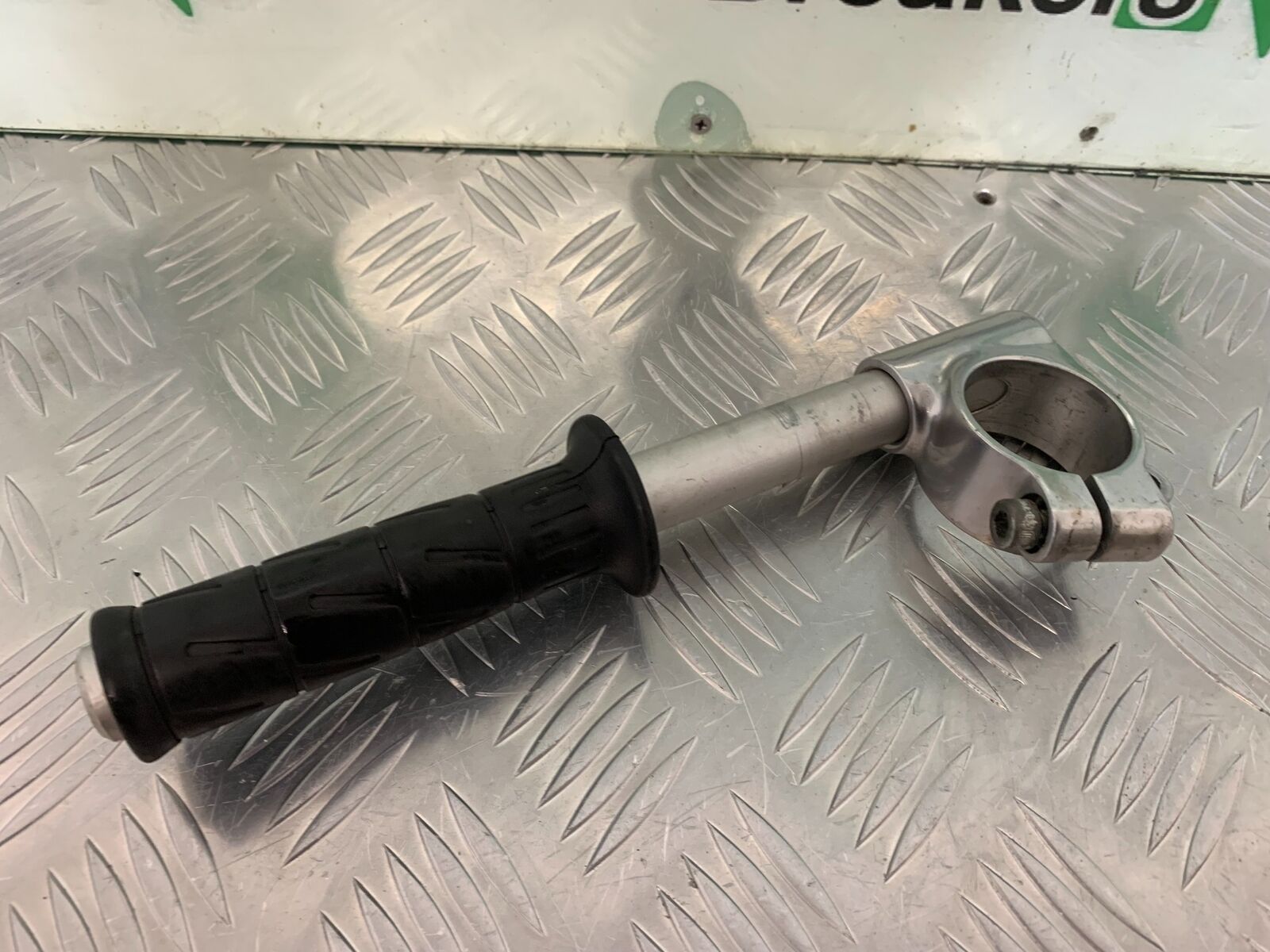 KAWASAKI ZX9R ZX9 C LEFT HANDLEBAR   YEAR 1998-99 (STOCK 957)