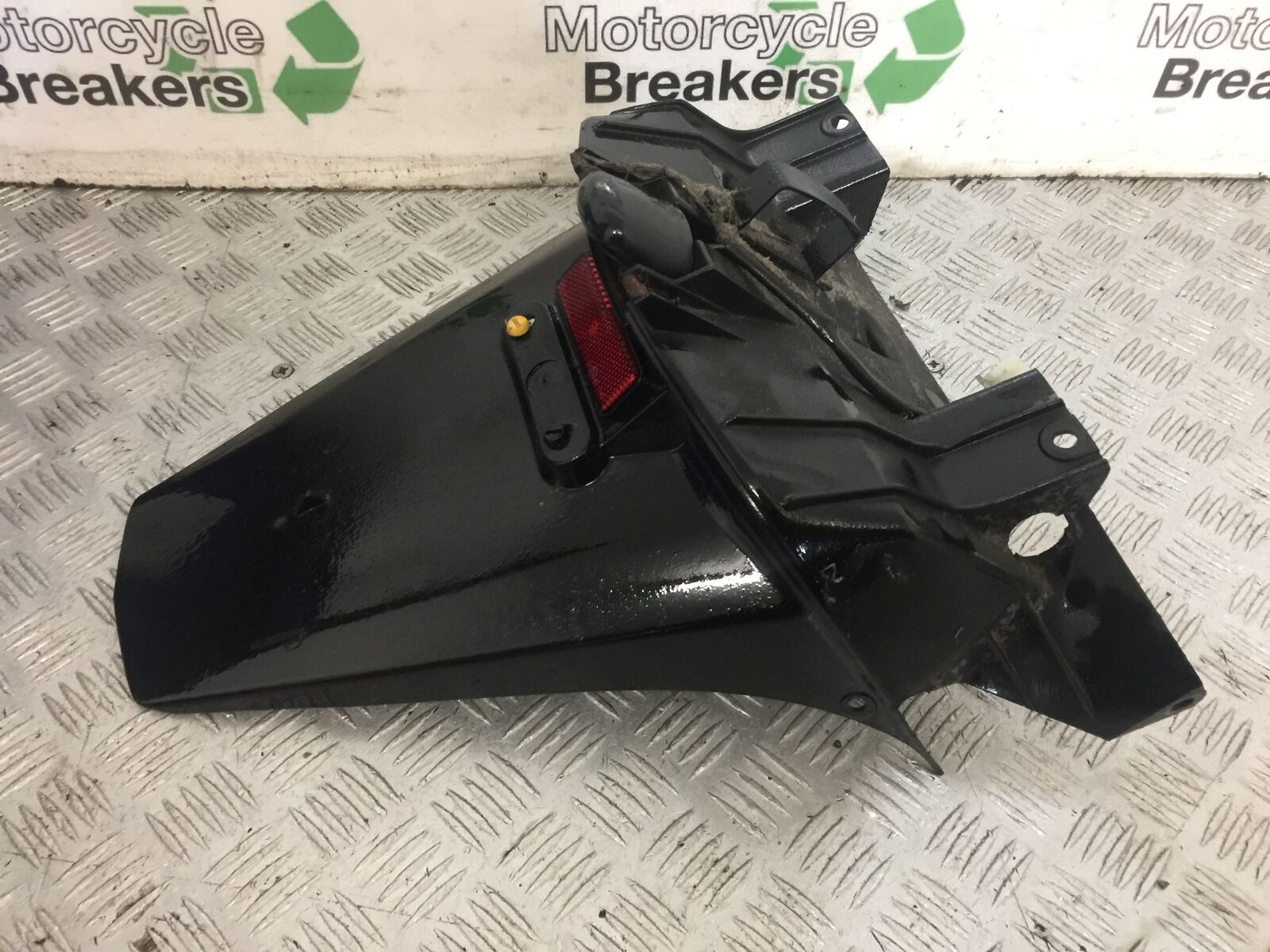 HONDA PANTHEON FES 125 REAR MUDGUARD YEAR 2003-2007 (STOCK 827)