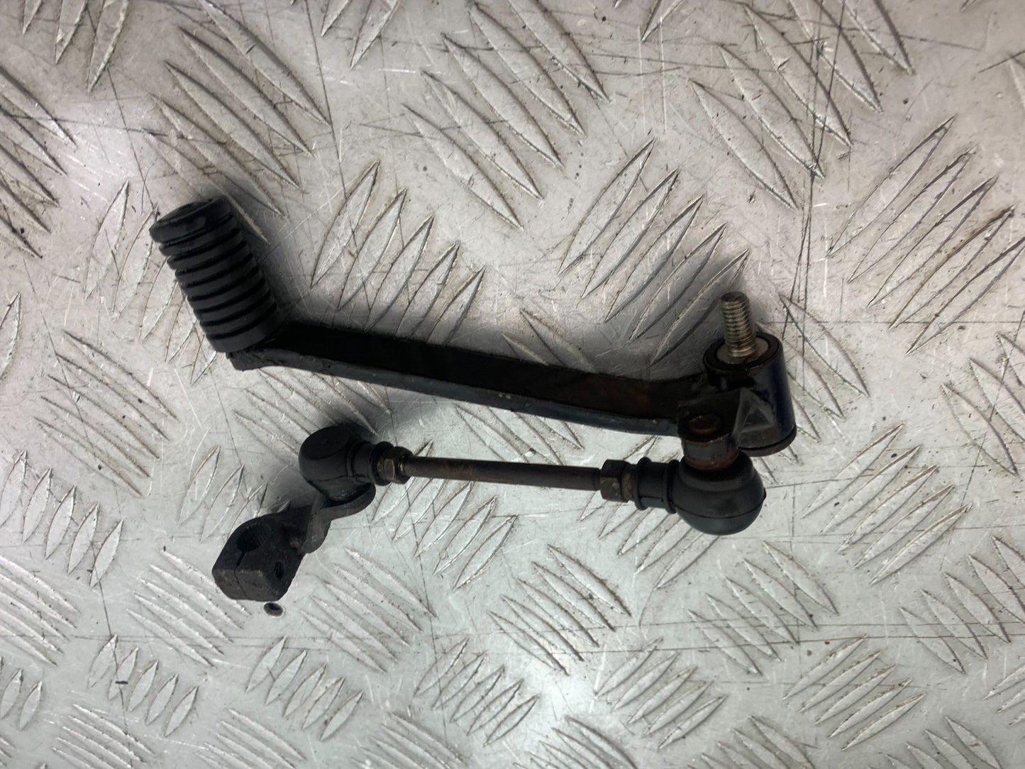 HONDA XL125 VARADERO GEAR LEVER  YEAR 2001-2006  (CMB1210)