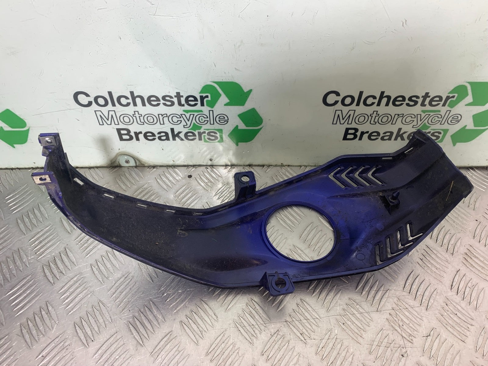 YAMAHA YZF-R125 YZF 125 CENTER TANK PANEL  YEAR 2019-2022 (CMB1263)