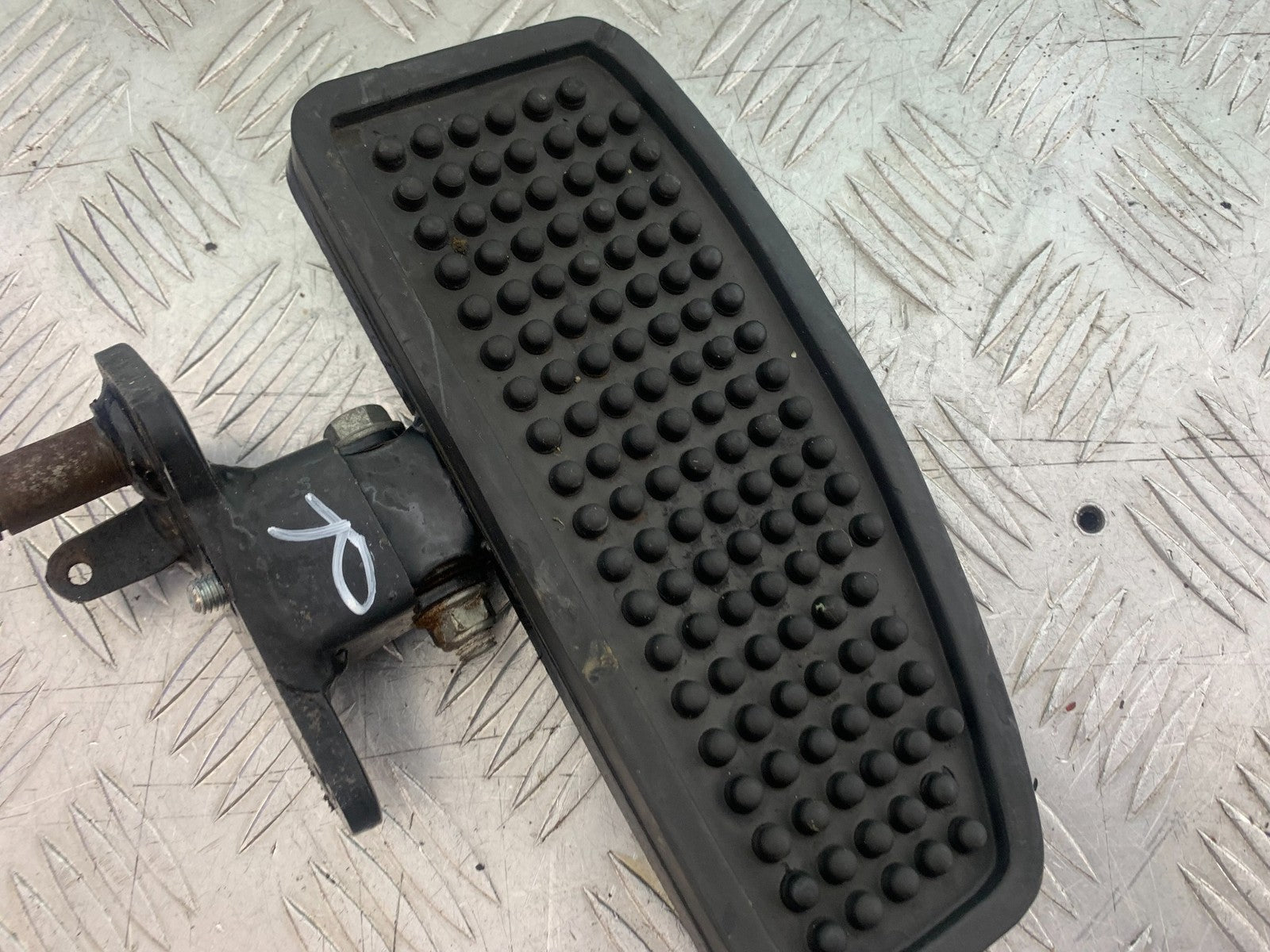 PIONEER NEVADA XF125 RIGHT FOOTBOARD YEAR 2009 (CMB1214)
