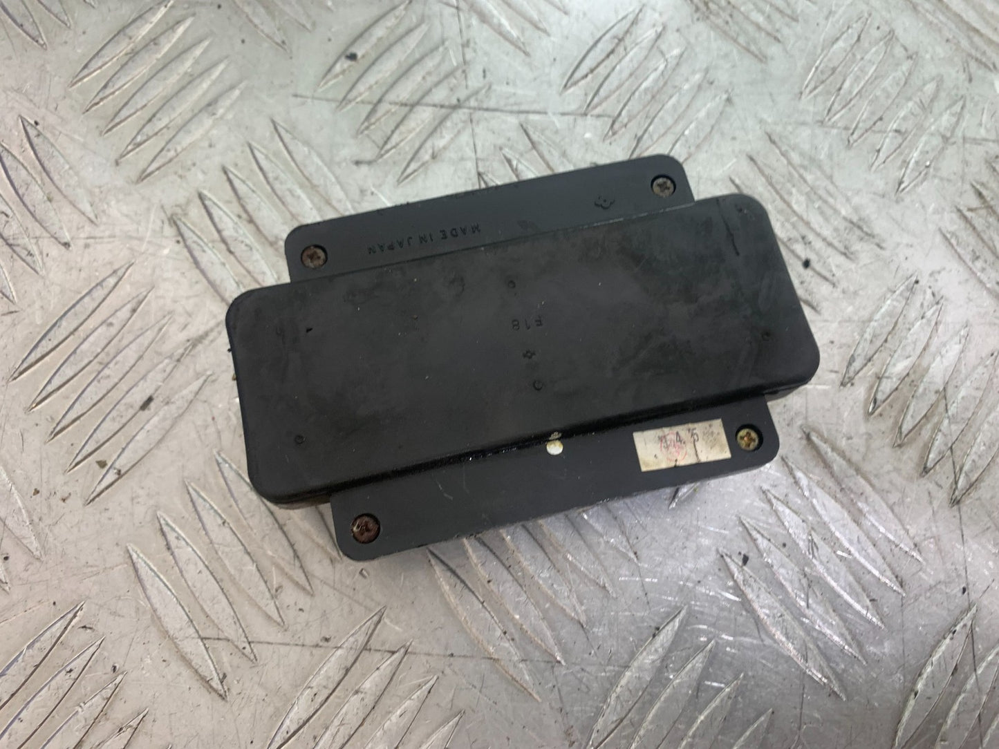 KAWASAKI ZX6R ZX6 F FUSE BOX   YEAR 1995-1997 (CMB1169)