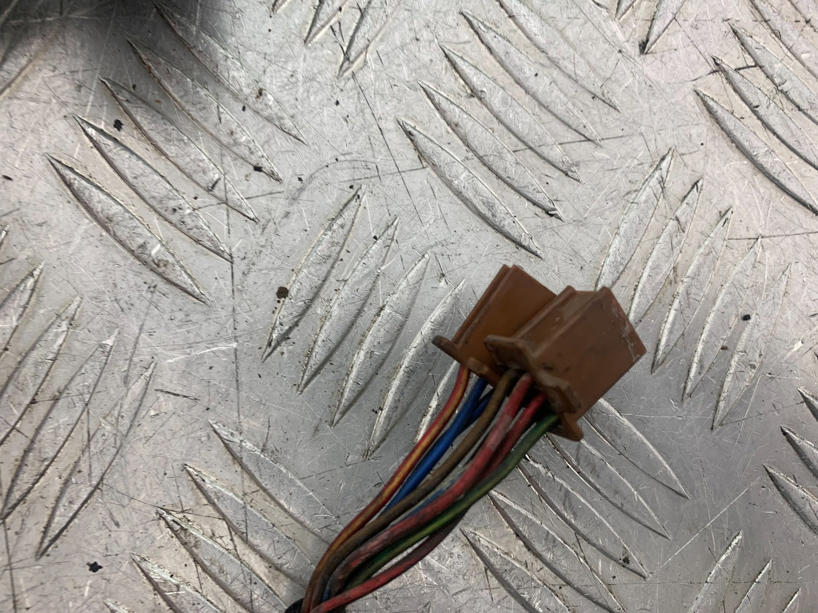 YAMAHA YZF1000 THUNDERACE RIGHT SWITCH GEAR YEAR 1997-2000 (CMB1204)