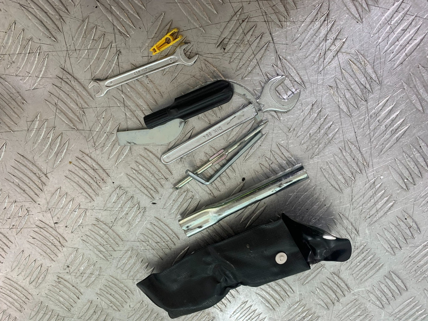 APRILIA RSV4 FACTORY TOOL KIT  YEAR 2009-2012 (CMB1224)