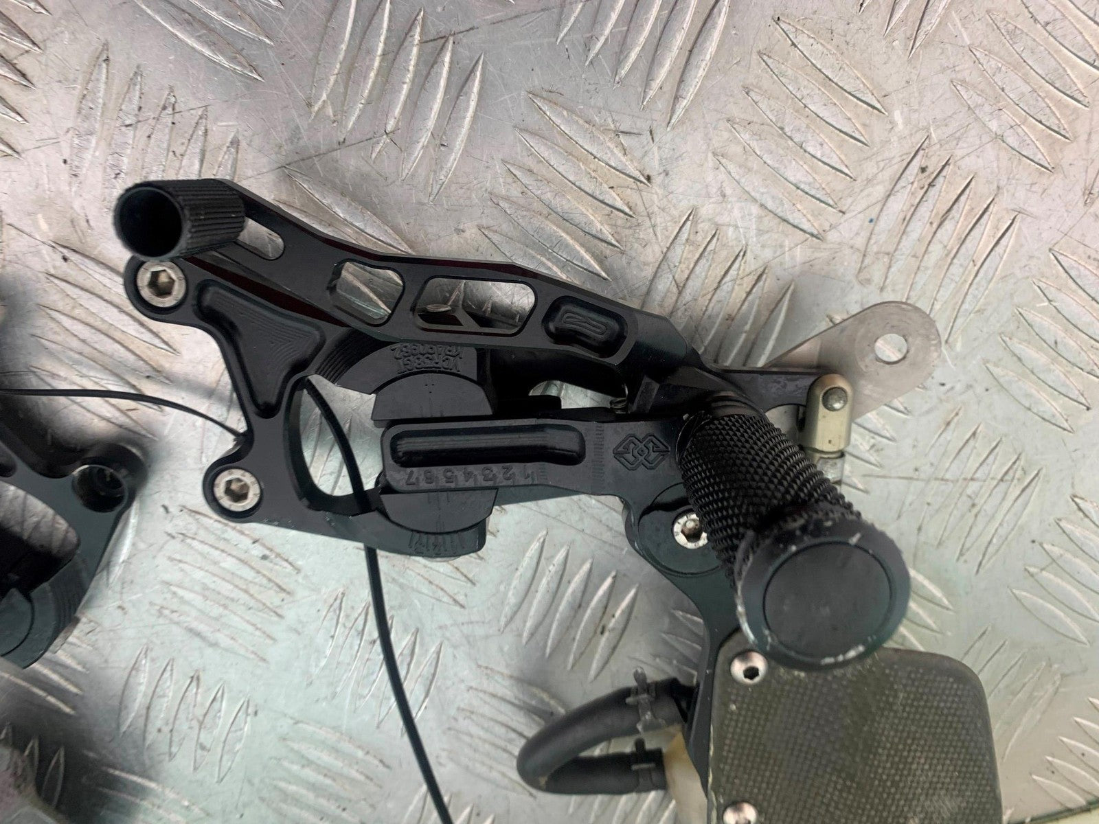 HONDA CBR1000RR CBR1000 RR FIREBLADE GILLES REARSETS HANGERS 2008-2011 (CMB1179)