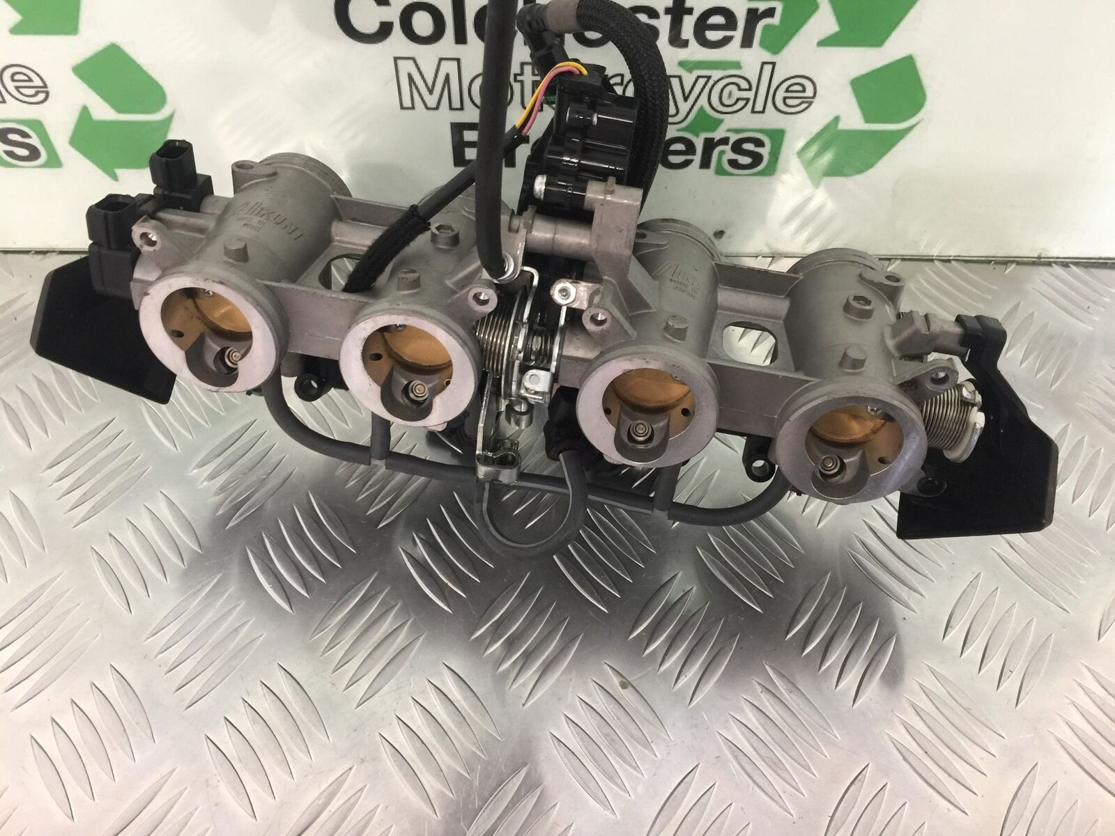 KAWASAKI Z800 Z 800 THROTTLE BODIES   YEAR 2013-2017 (STOCK 925)