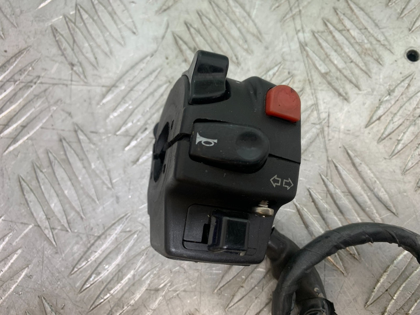 APRILIA RSV1000 RSV 1000 MILLE LEFT SWITCH GEAR  1998- 2003 (CMB1184)