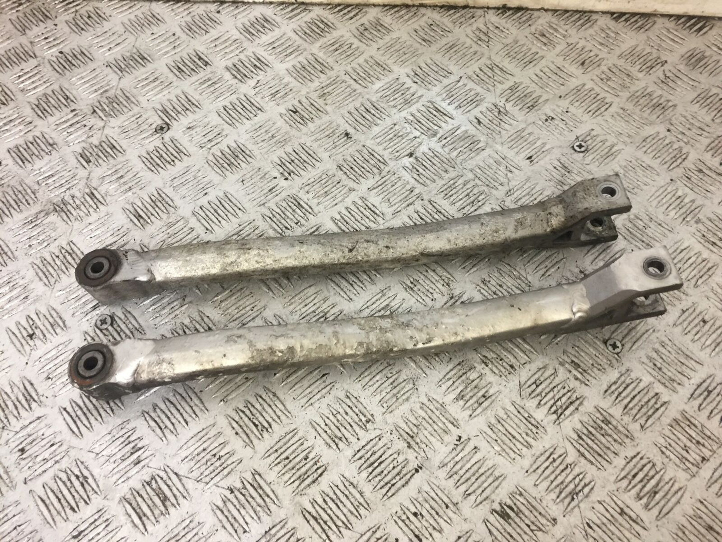 KAWASAKI GTR1400 GTR 1400 BRAKE ARMS  YEAR 2010 (STOCK 716)