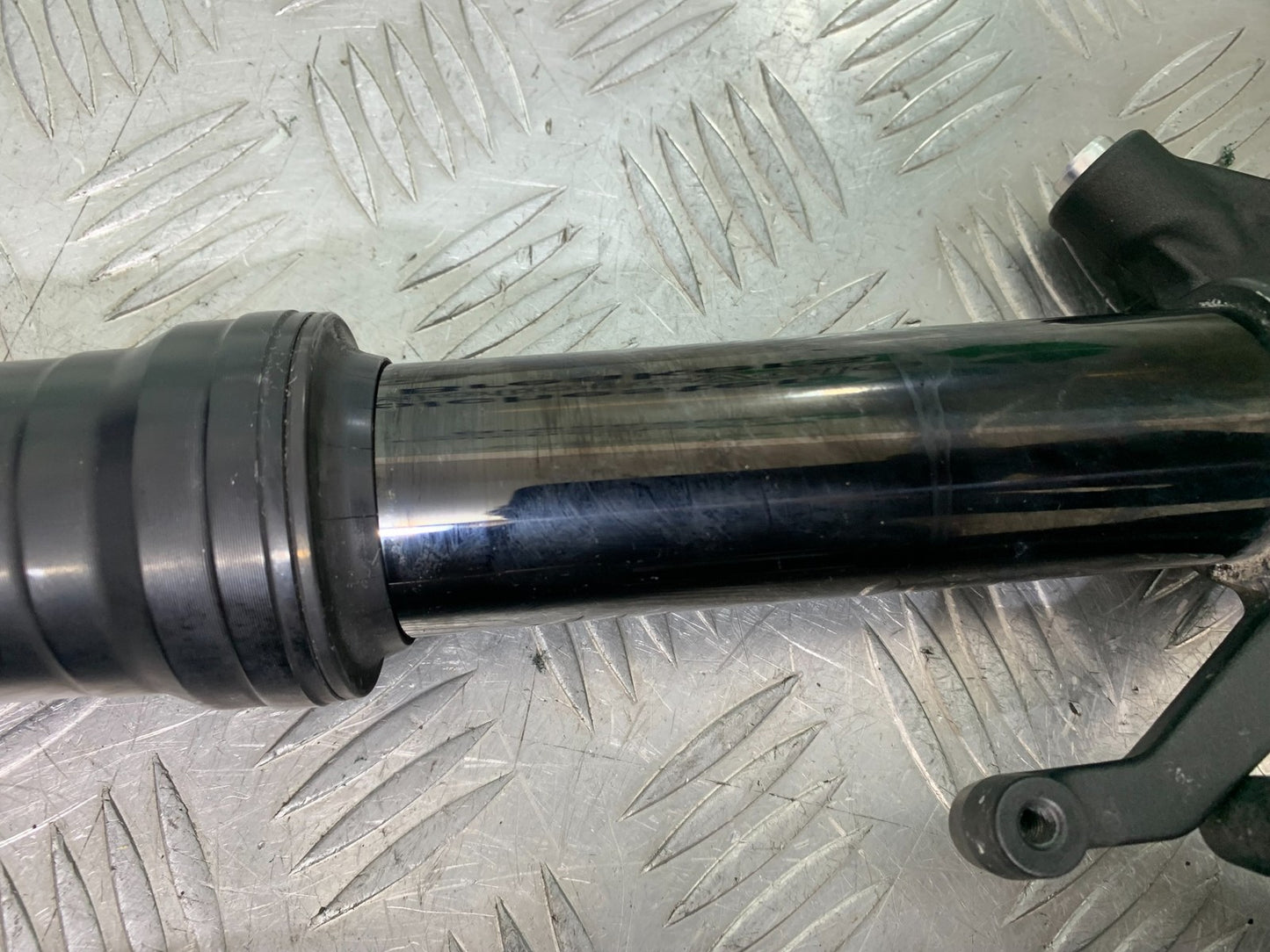 KAWASAKI ZX10R ZX10 R FORKS 2008-2010 (CMB1301)
