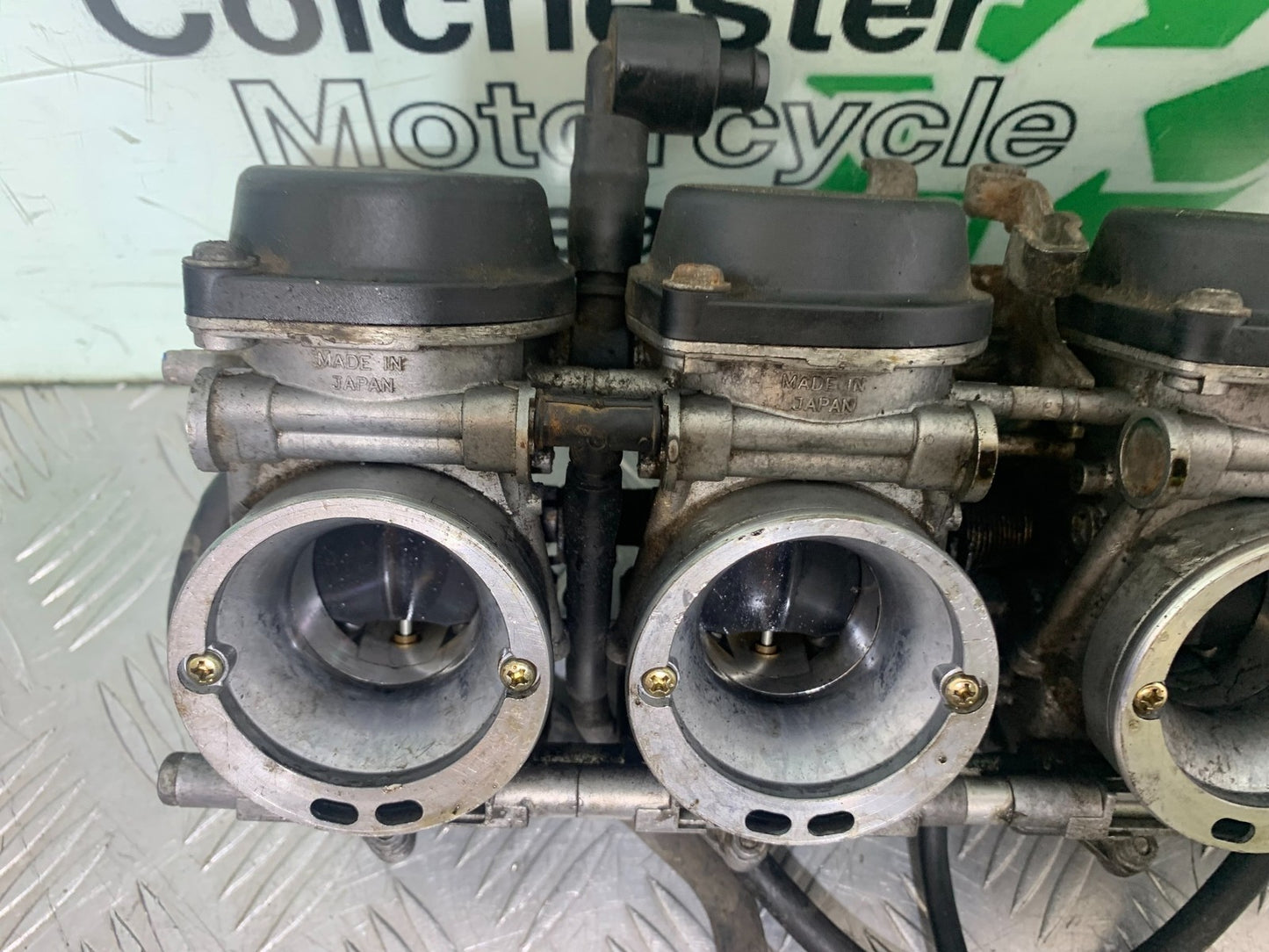YAMAHA YZF1000 THUNDERACE CARBS  YEAR 1997-2000 (CMB1204)