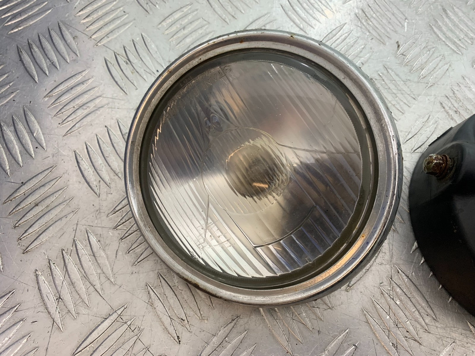 SUZUKI GP100 GP 100 HEADLIGHT   YEAR 1978-1988 (CMB1259)