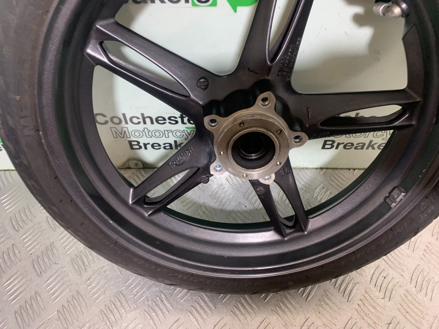 TRIUMPH 1050 SPEED TRIPLE FRONT WHEEL   YEAR 2005-2007 (CMB1322)