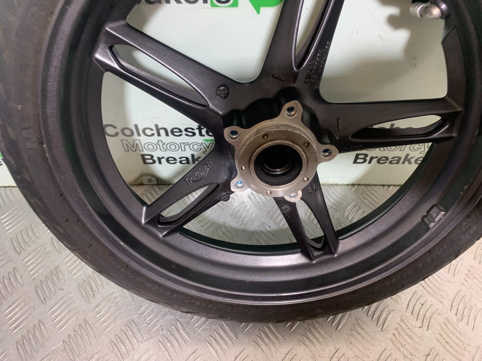 TRIUMPH 1050 SPEED TRIPLE FRONT WHEEL   YEAR 2005-2007 (CMB1322)
