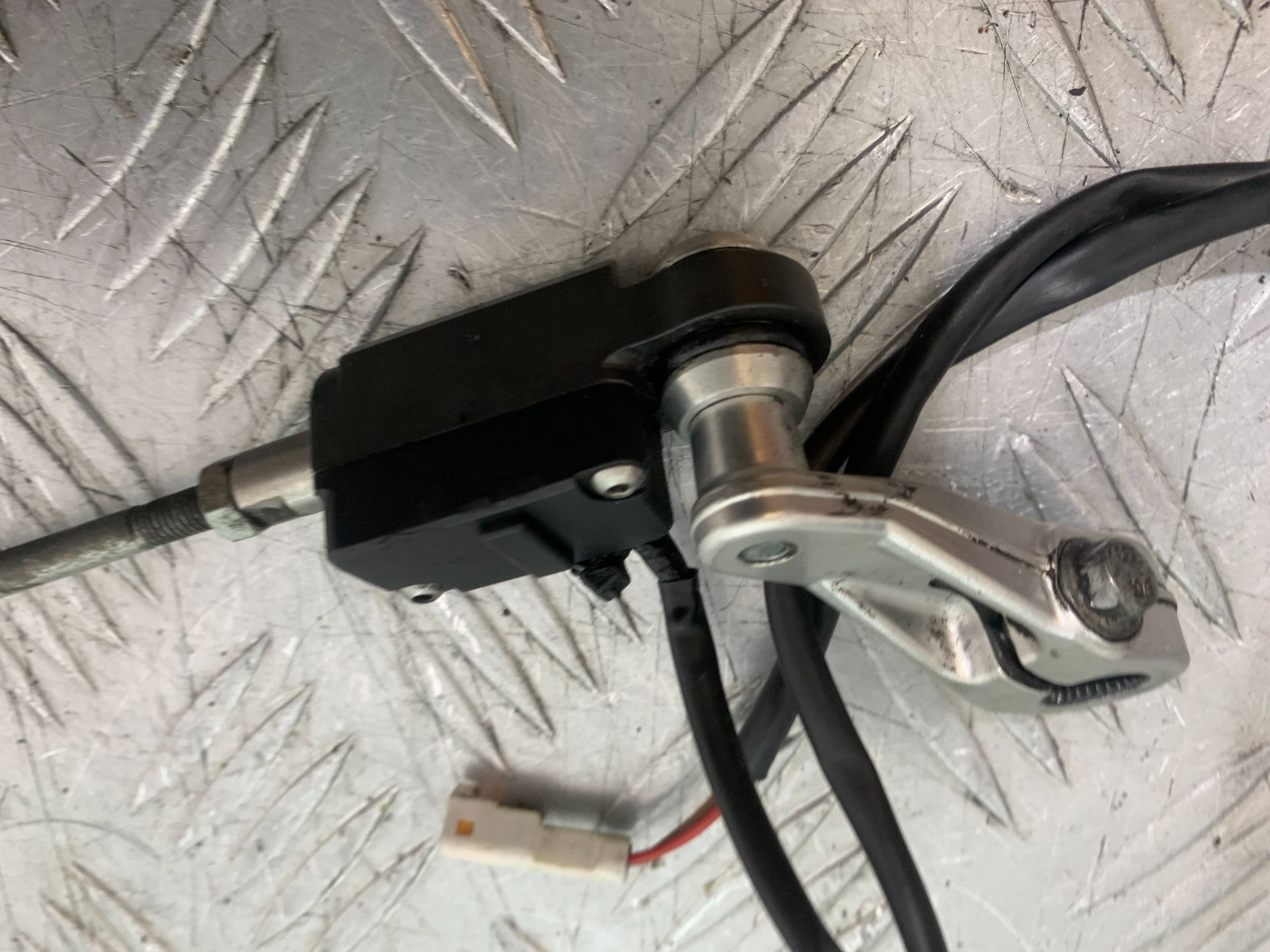APRILIA TUONO 1000 V4R QUICKSHIFTER  YEAR 2011-13  (CMB1331)
