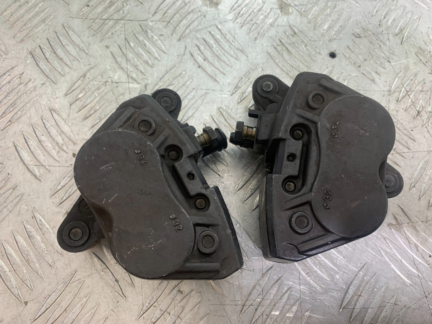 BMW R850 R R850R FRONT BRAKE CALIPERS   YEAR 1994-2002 (CMB1170)