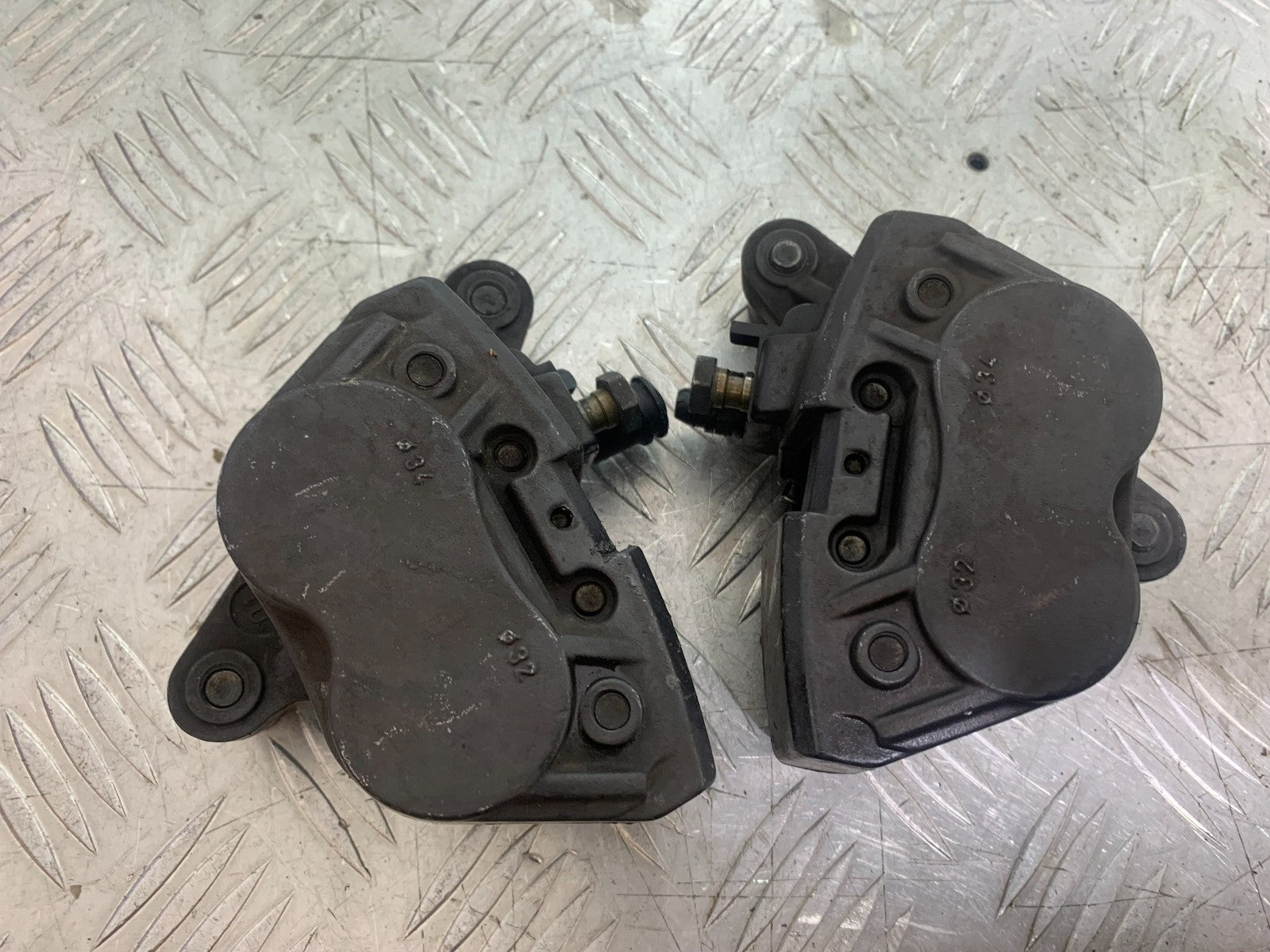 BMW R850 R R850R FRONT BRAKE CALIPERS   YEAR 1994-2002 (CMB1170)