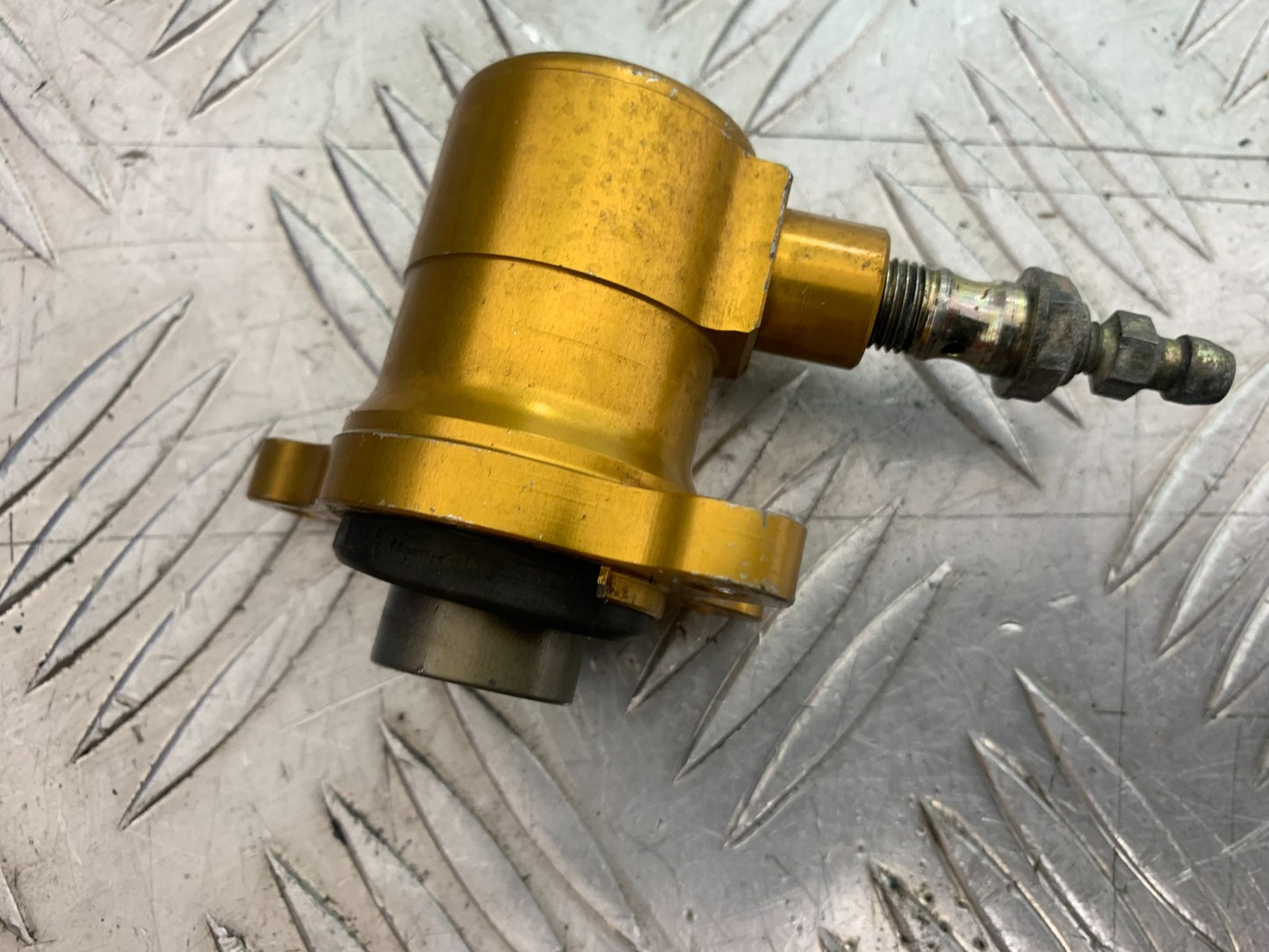DUCATI 996 SPS 748 916 998 CLUTCH SLAVE CYLINDER 1999-2000 (CMB1209)