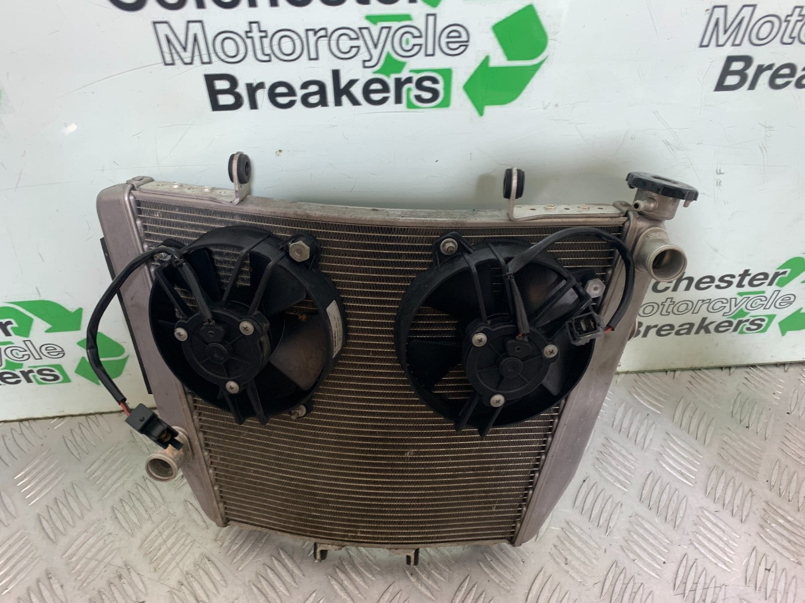 APRILIA TUONO 1000 V4R RADIATOR AND FANS  YEAR 2011-13  (CMB1316)