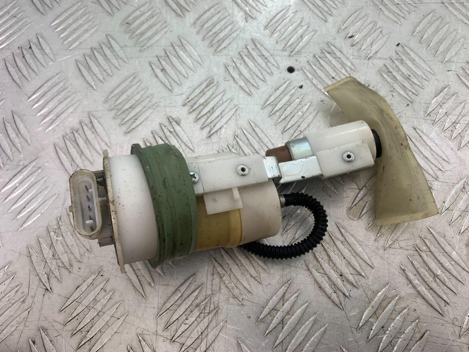 PIAGGIO VESPA GTS 125 PETROL PUMP YEAR 2009-14  (CMB1261)