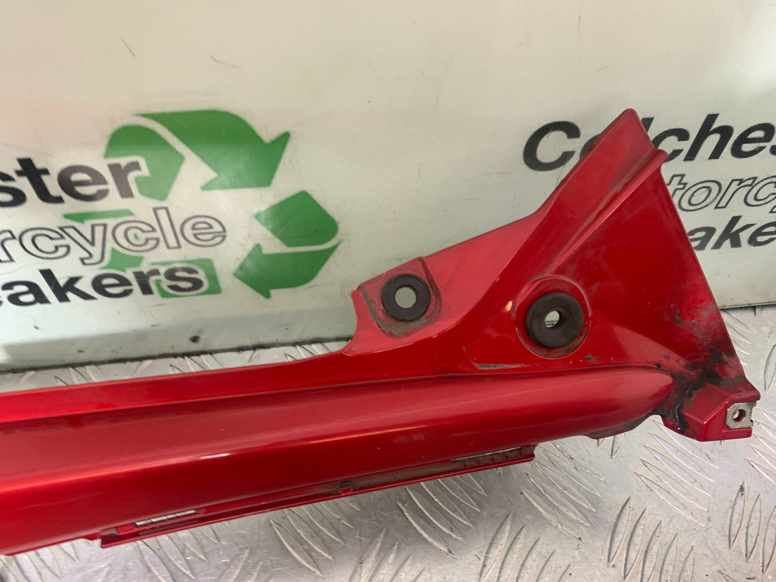 SUZUKI GW250 GW 250 INAZUMA RIGHT SEAT PANEL  YEAR 2013-2018  (CMB1205)