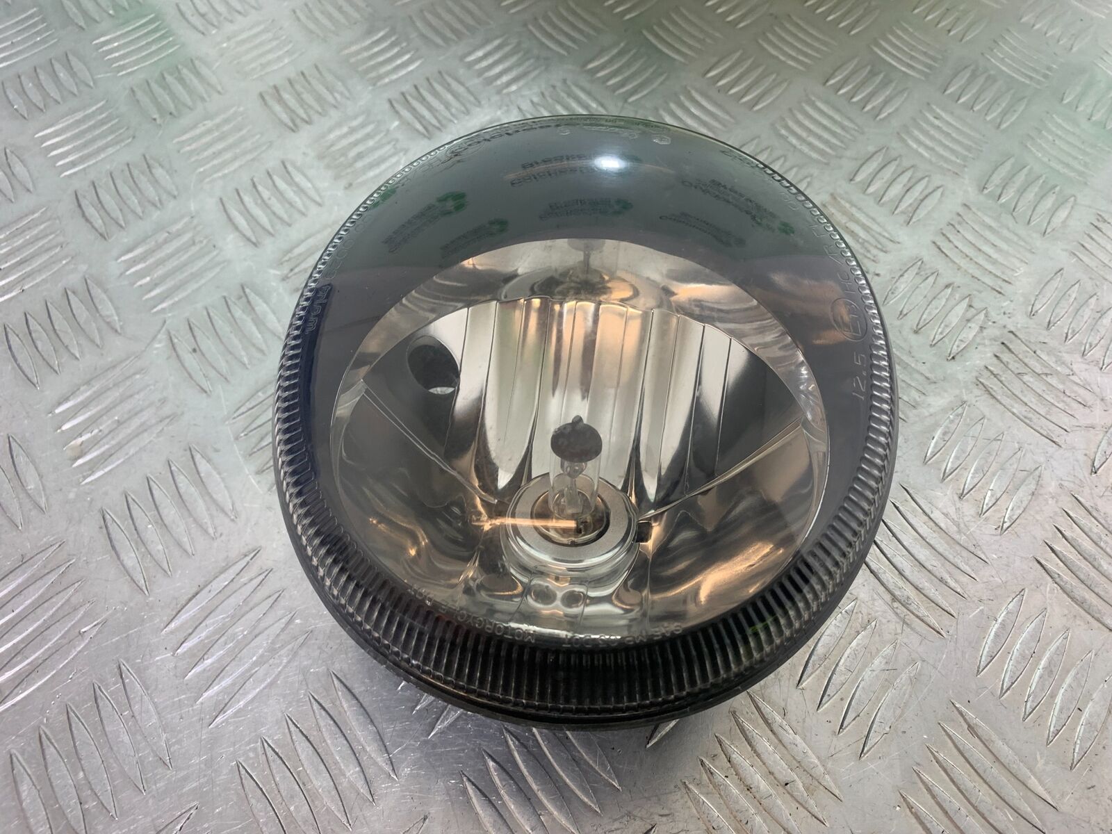 PIAGGIO VESPA GTS 300 HEADLIGHT  YEAR 2010 (CMB1062)