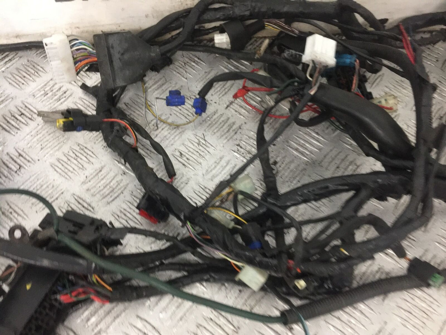 PEUGEOT GEOPOLIS 125 WIRING LOOM   YEAR 2011  (STOCK 887)