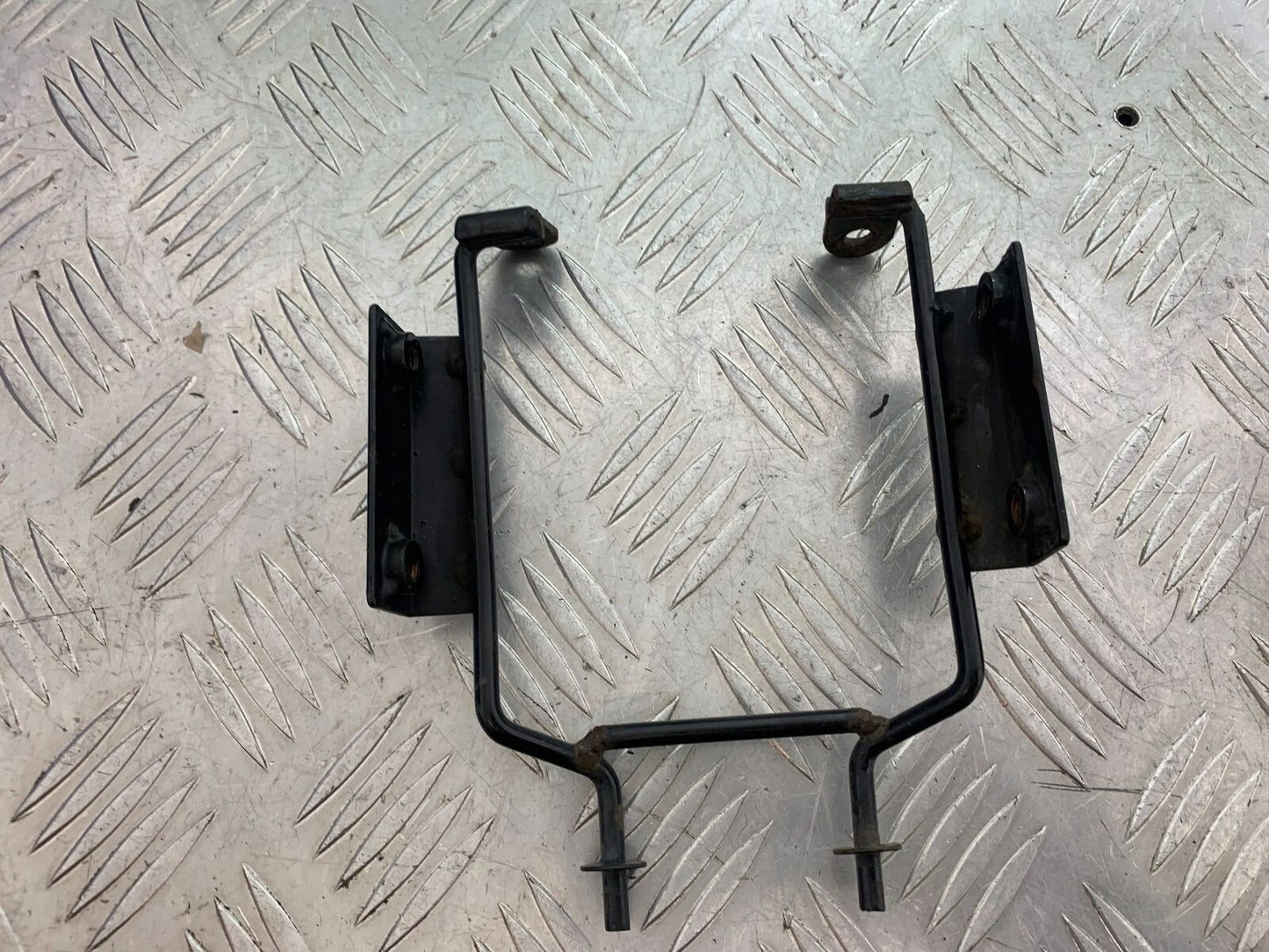 MUTT GT-SS 125 HEADLIGHT BRACKET   YEAR 2020- 2024 (CMB1085)