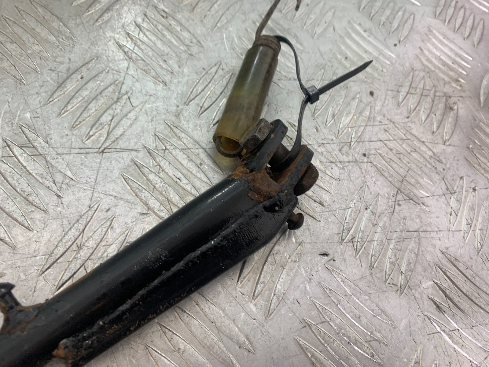 KAWASAKI Z750 Z 750 SIDE STAND  YEAR 2004-2006  (CMB1234)