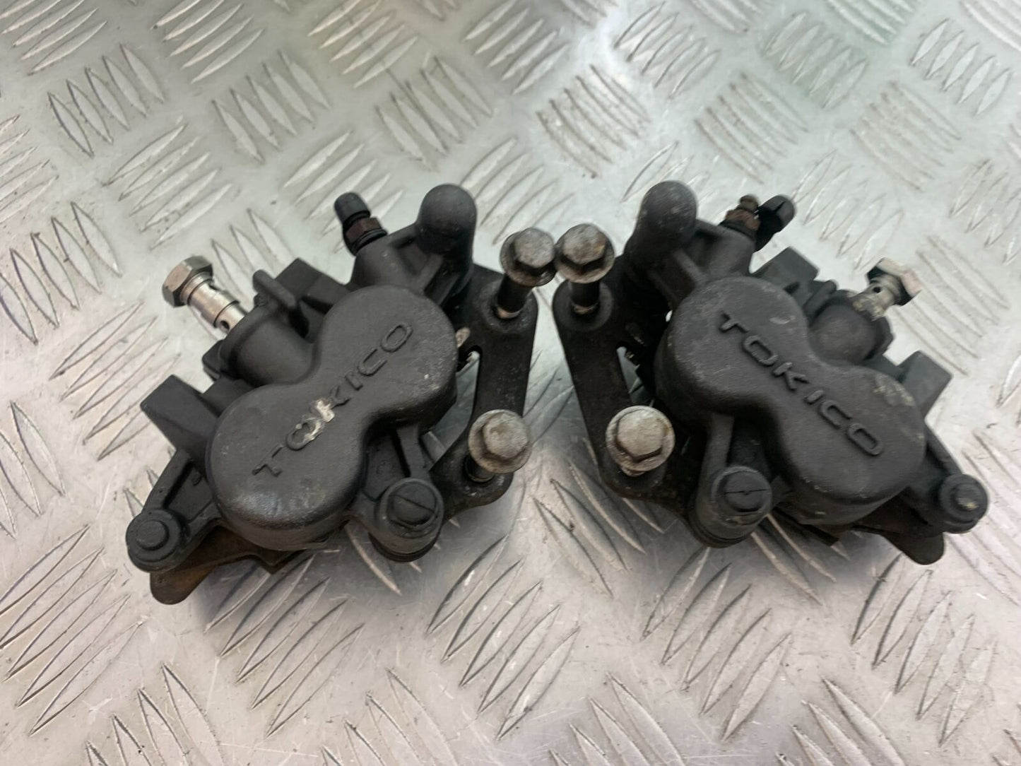 KAWASAKI Z750 Z 750 FRONT CALIPERS  YEAR 2004-2006  (CMB1104)