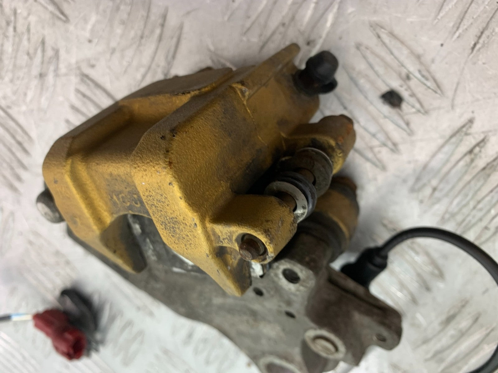 HONDA CBF600 CBF 600 REAR BRAKE CALIPER YEAR 2004-07  (CMB1305)