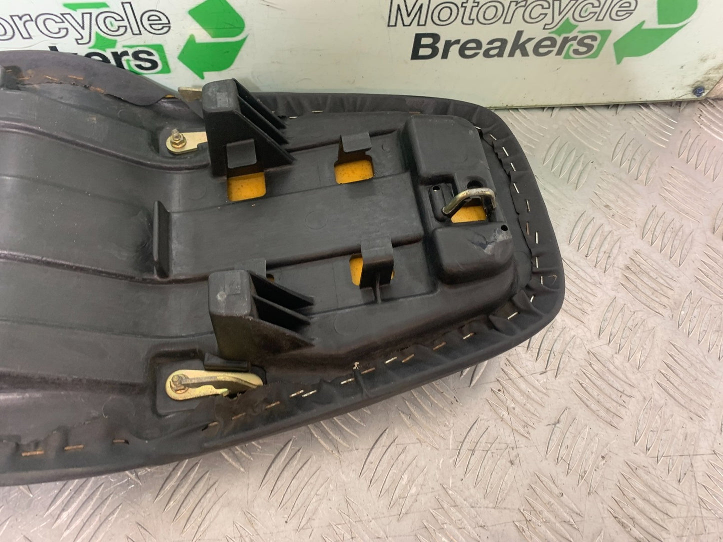 HONDA CBR600 CBR 600 FX FY SEAT YEAR 1999-2000 (CMB1287)