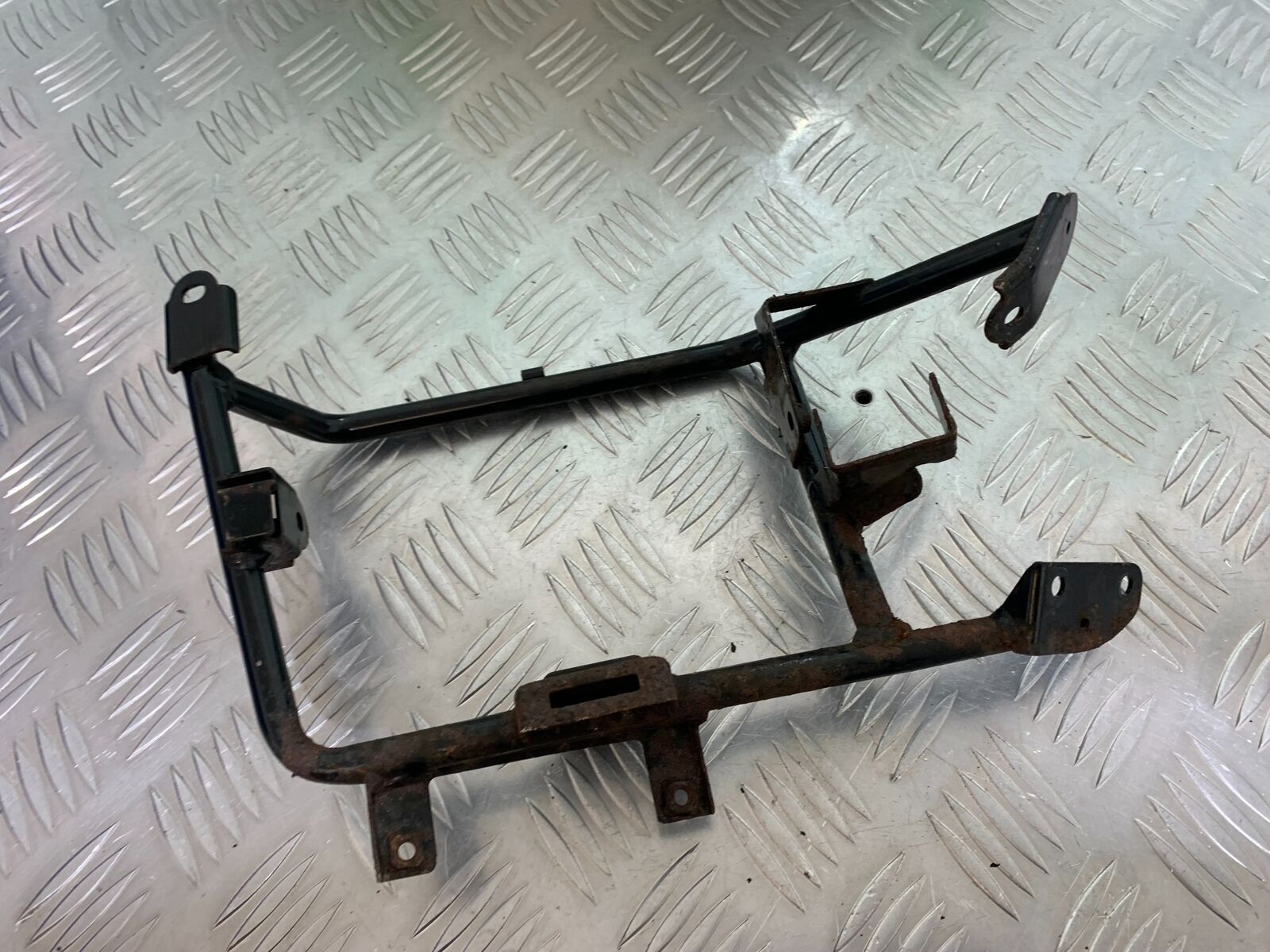 YAMAHA FJR1300 FJR 1300 SCREEN MOTOR BRACKET    YEAR 2001-05 (CMB1005)
