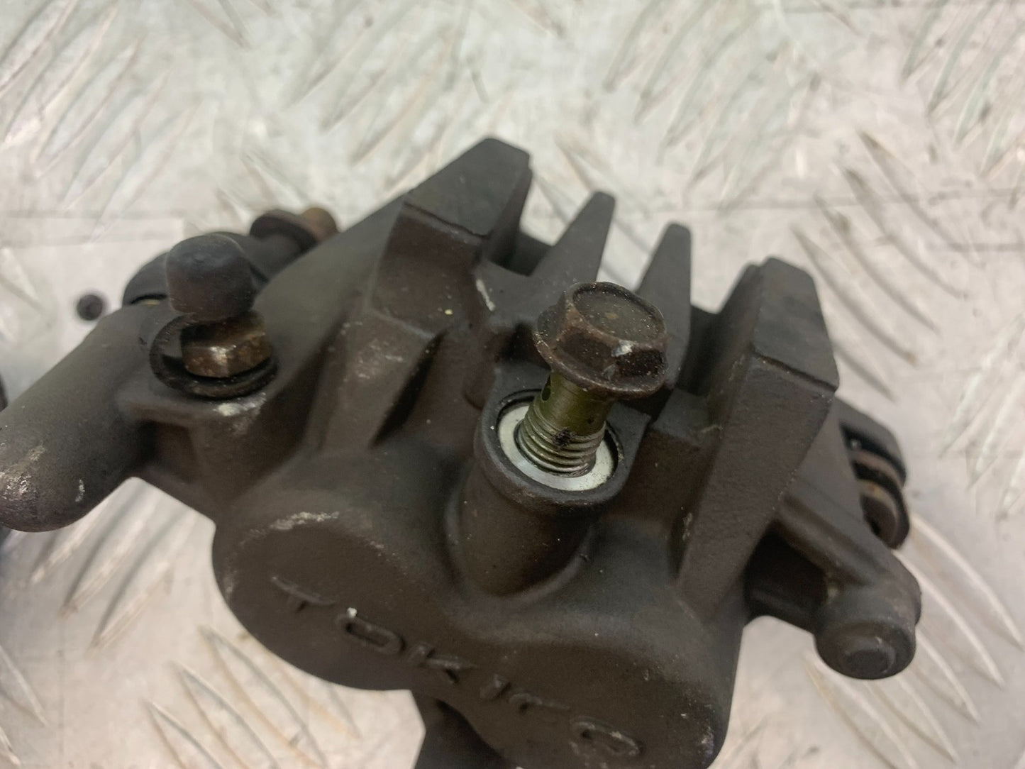KAWASAKI Z750 Z 750 FRONT BRAKE CALIPERS YEAR 2004-2006  (CMB1234)