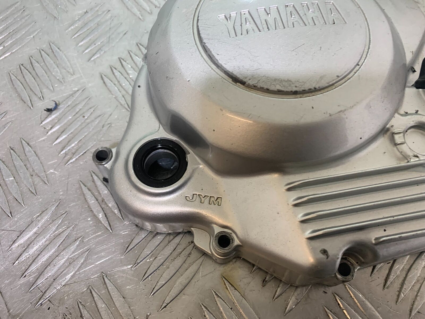 YAMAHA XT125 X XT 125 X CLUTCH COVER    2005-2011 (CMB1097)
