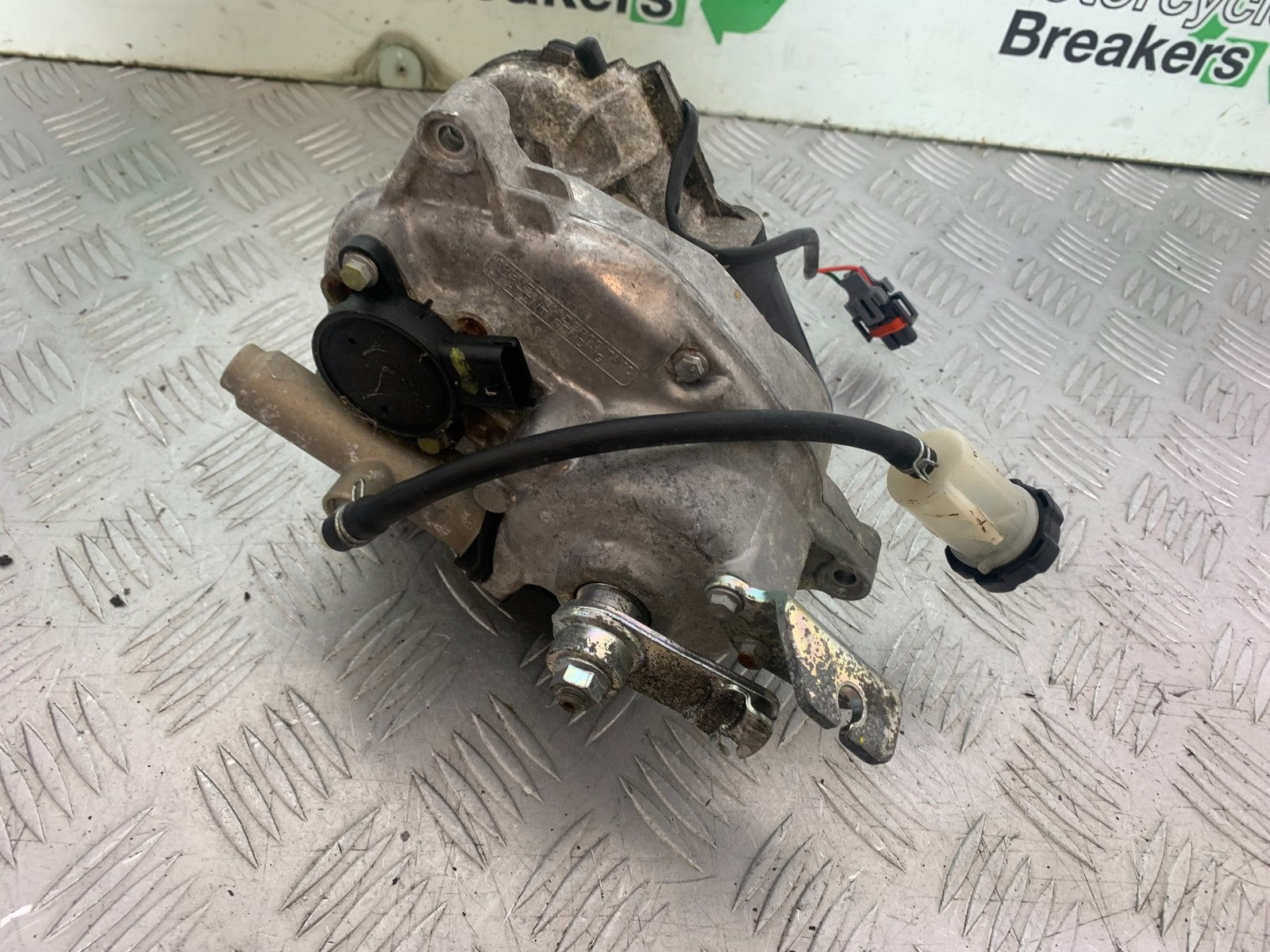 PIAGGIO MP3 250 ie ANTI ROLL STEERING PUMP YEAR 2007 (CMB1307)