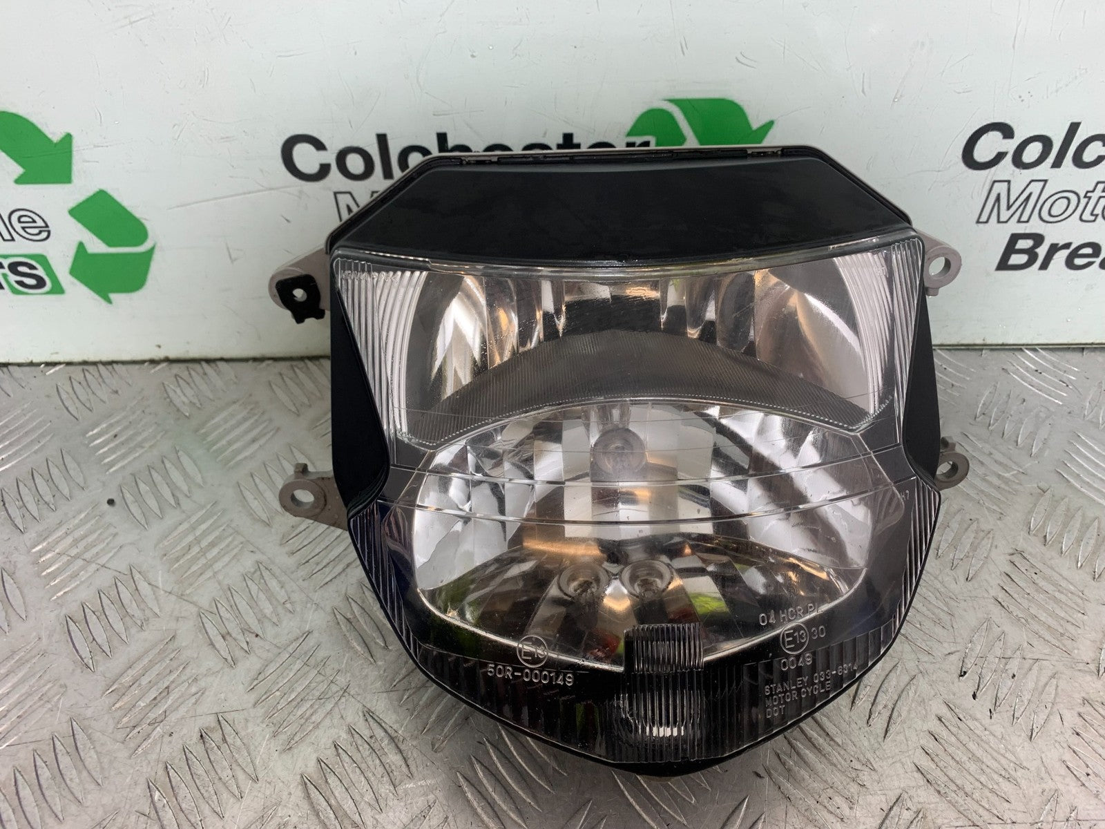 HONDA CBR1100 BLACKBIRD HEADLIGHT  YEAR 1999-2005 (CMB1232)