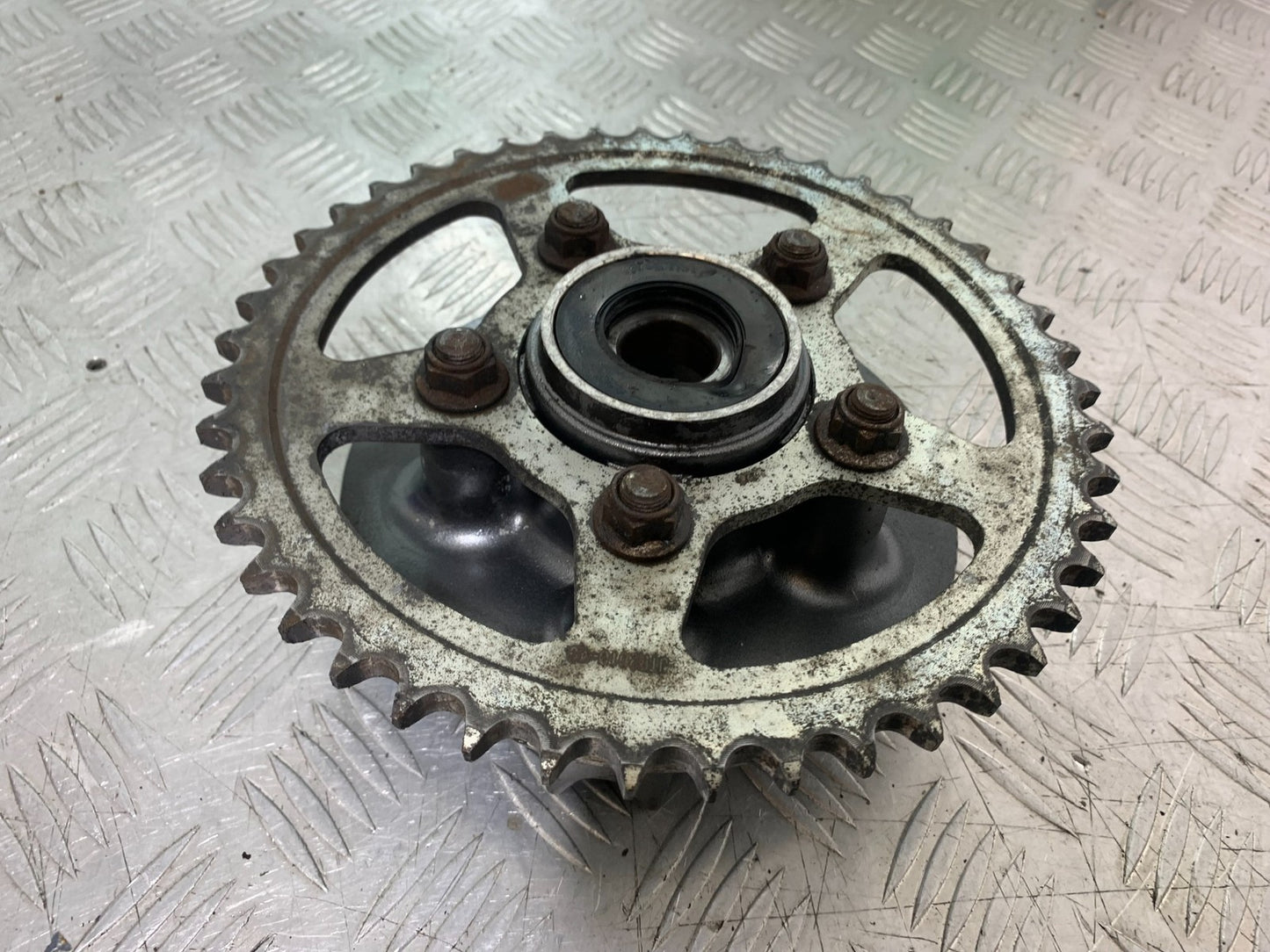 TRIUMPH TROPHY 900 SPROCKET CARRIER  YEAR 1991-95 (CMB1251)