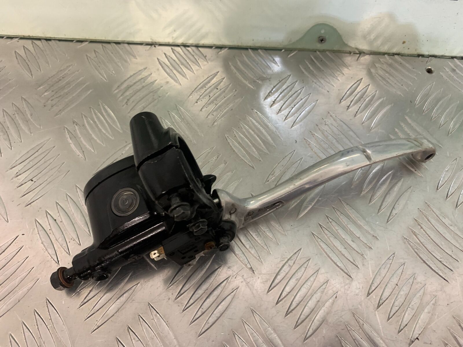 ROYAL ENFIELD 350 CLASSIC FRONT MASTER CYLINDER  YEAR 2022 (STOCK 967)