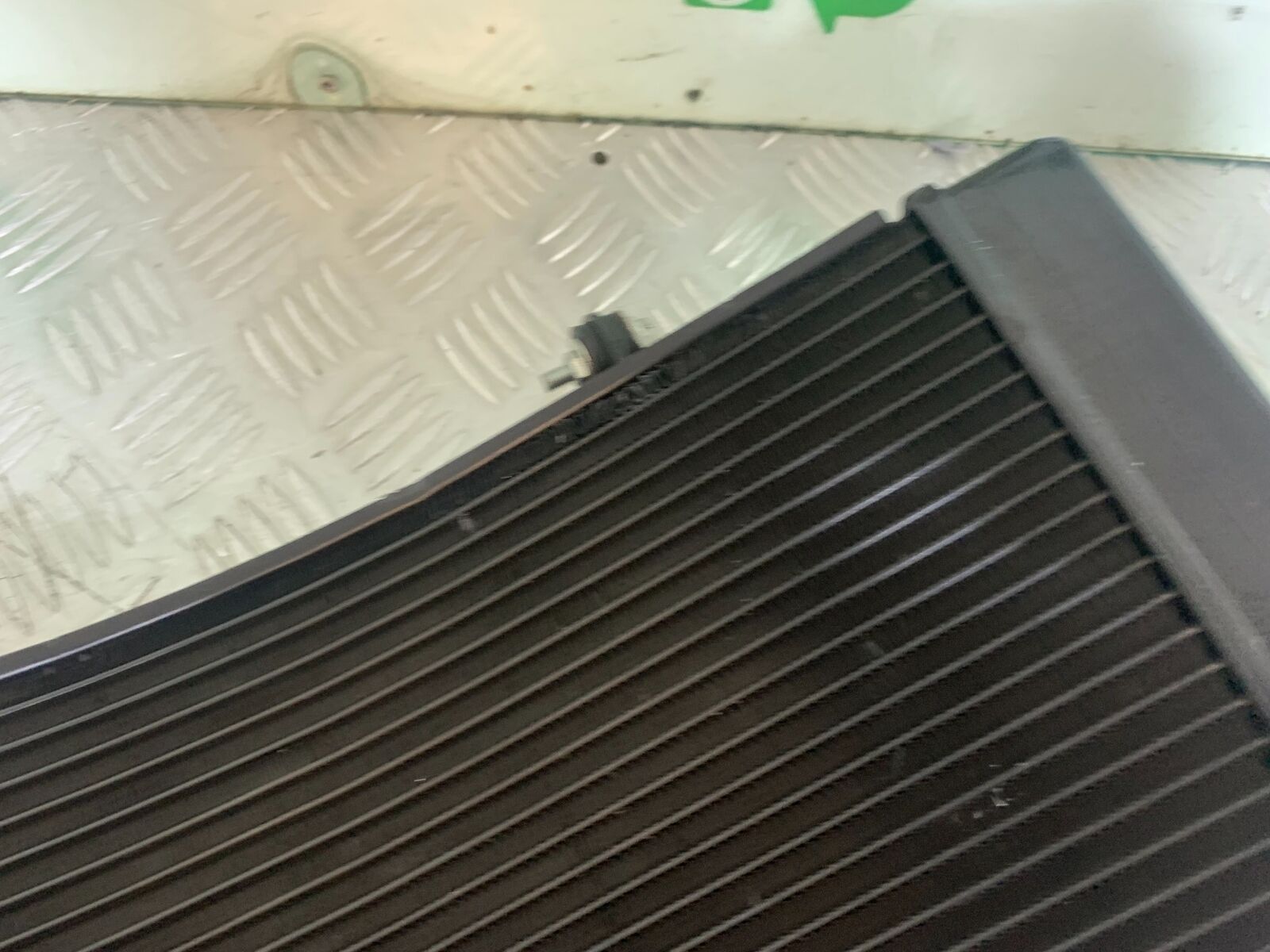 HONDA CBR600 CBR 600 RADIATOR  YEAR 1998 CMB1133)